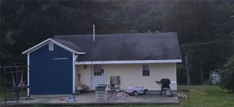 1685 Walnut Bend Rd, Oil City, PA 16301