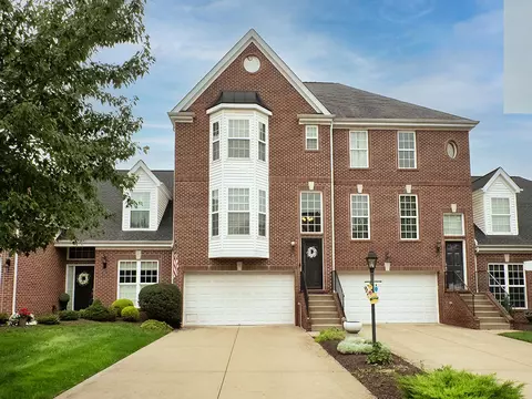 Exterior - 575 E Vanderbilt, Mars, PA 16046 photo 2 of 7