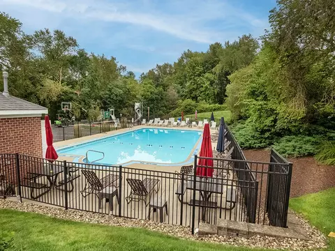 Exterior - 575 E Vanderbilt, Mars, PA 16046 photo 7 of 7