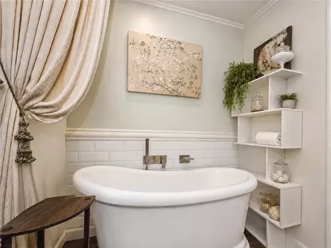 Bath - 575 E Vanderbilt, Mars, PA 16046 photo 3 of 5