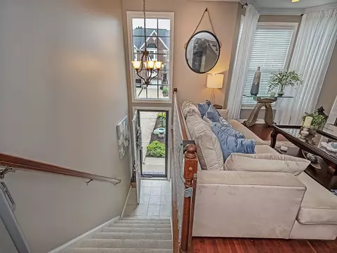 Entry Way - 575 E Vanderbilt, Mars, PA 16046 photo 1 of 3