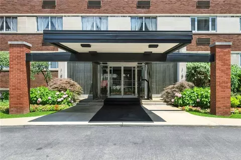 128 N Craig St #902, Pittsburgh, PA 15213