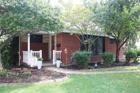 5525 Clark Ave, Bethel Park, PA 15102