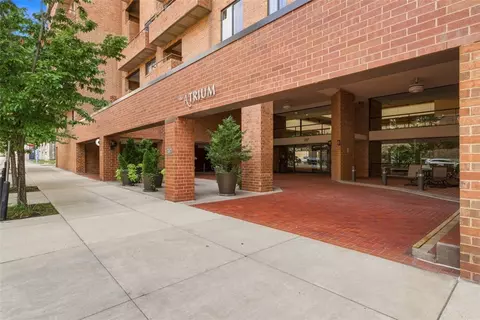 307 S Dithridge St #505, Pittsburgh, PA 15213