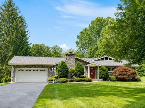 157 Randall Dr, New Castle, PA 16105