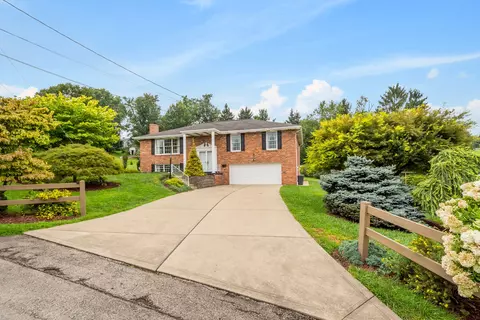 711 Valeria Dr, Canonsburg, PA 15317
