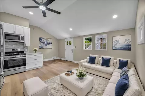 1305 Terrace St, Bridgeville, PA 15017