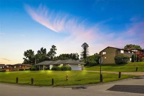 605 Regina Dr, Elizabeth, PA 15037
