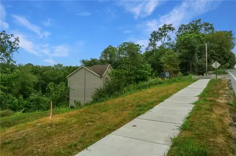 lot8 Beaver Grade Rd, Mckees Rocks, PA 15136