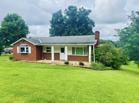 121 Mar Vel Dr, Butler, PA 16001