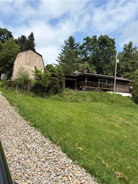 510 Perry, Belle Vernon, PA 15012