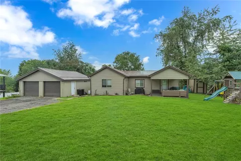 865 Walnut St, Rochester, PA 15074