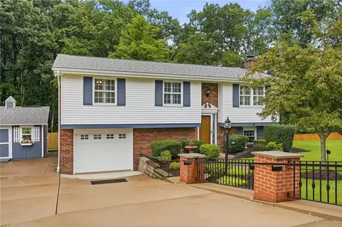 165 Reaghard Dr, Cheswick, PA 15024
