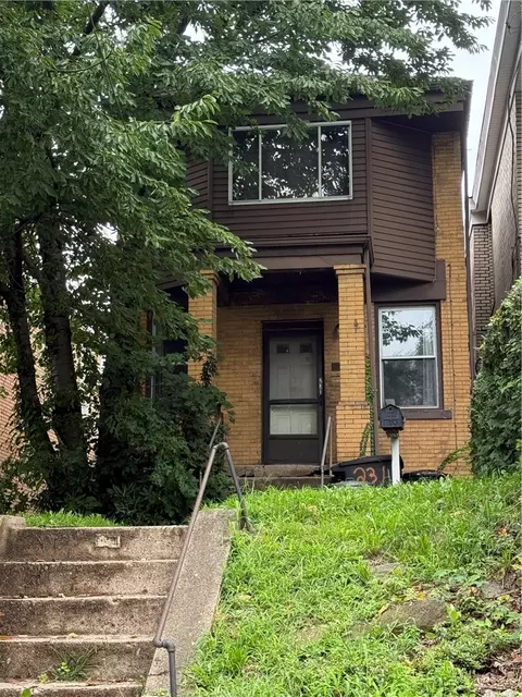 231 Trowbridge St, Pittsburgh, PA 15207