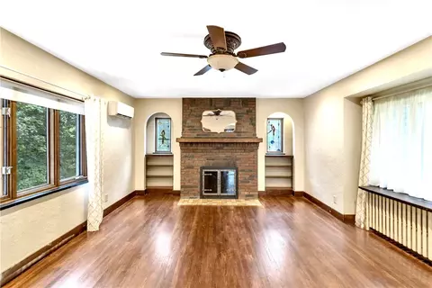 Living - 148 E Fairview Ave, Pittsburgh, PA 15237 photo 2 of 4