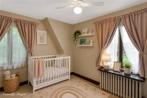 Bedroom - 148 E Fairview Ave, Pittsburgh, PA 15237 photo 7 of 8