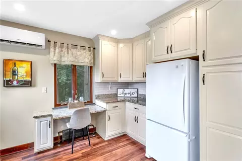 Kitchen - 148 E Fairview Ave, Pittsburgh, PA 15237 photo 4 of 4