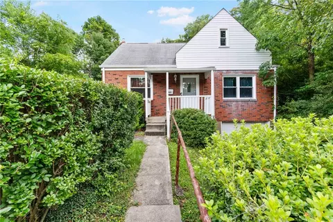 401 Parkridge Dr, Pittsburgh, PA 15235