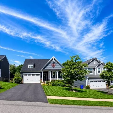 203 Foxtail Cir, Coraopolis, PA 15108