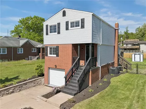 142 Saniel Dr, West Mifflin, PA 15122