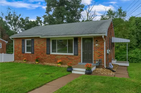 18 Longvue Cir, Ambridge, PA 15003