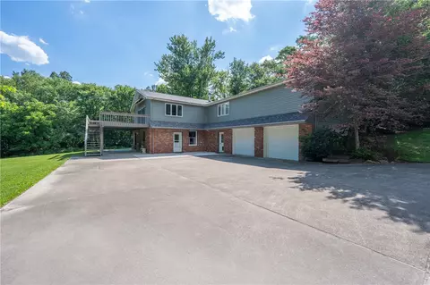 226 Antique Ln, Latrobe, PA 15650