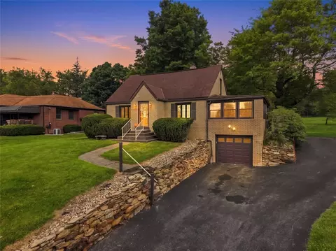 2871 Conway Wallrose Rd, Baden, PA 15005