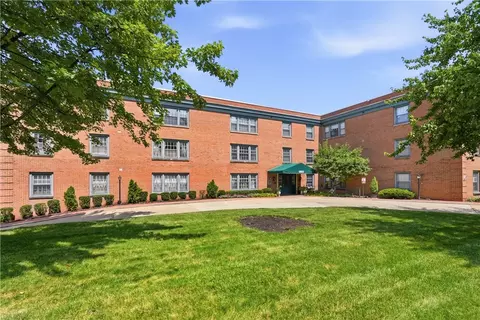 5903 5th Ave #301B, Pittsburgh, PA 15232