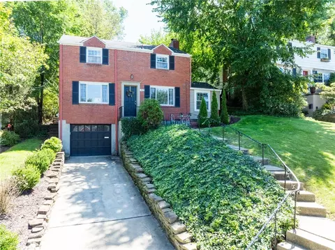91 Seneca Dr, Pittsburgh, PA 15228