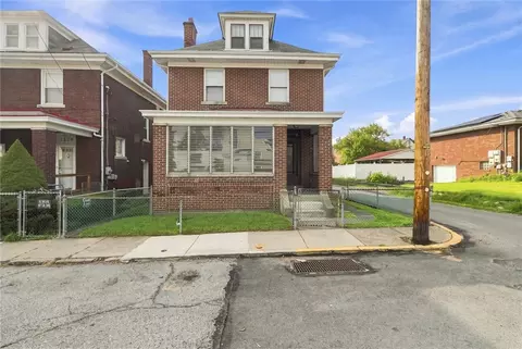 1224 Holmes St, Mckees Rocks, PA 15136