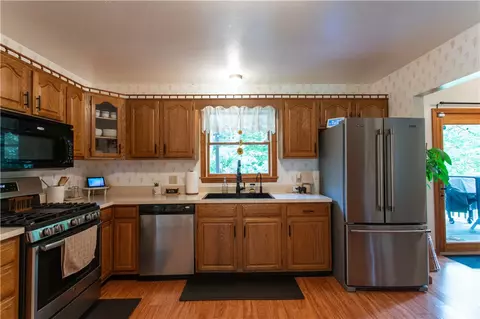 Kitchen - 6026 Forest Dr, Monaca, PA 15061 photo 2 of 3