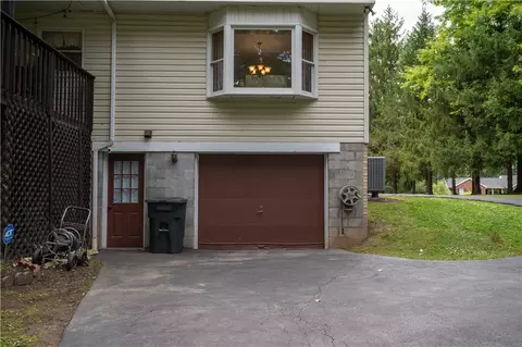 Exterior - 6026 Forest Dr, Monaca, PA 15061 photo 11 of 15