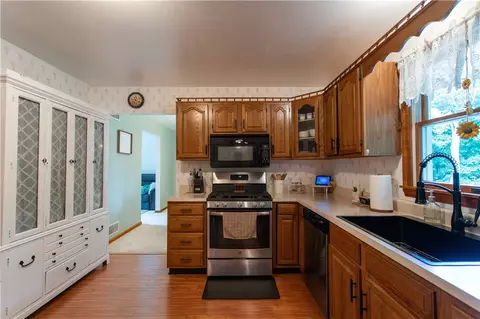 Kitchen - 6026 Forest Dr, Monaca, PA 15061 photo 3 of 3