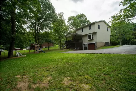 Exterior - 6026 Forest Dr, Monaca, PA 15061 photo 10 of 15