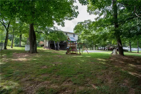 Exterior - 6026 Forest Dr, Monaca, PA 15061 photo 8 of 15