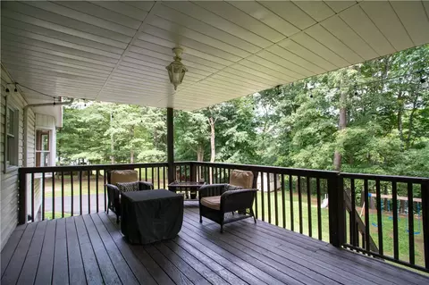 Exterior - 6026 Forest Dr, Monaca, PA 15061 photo 2 of 15