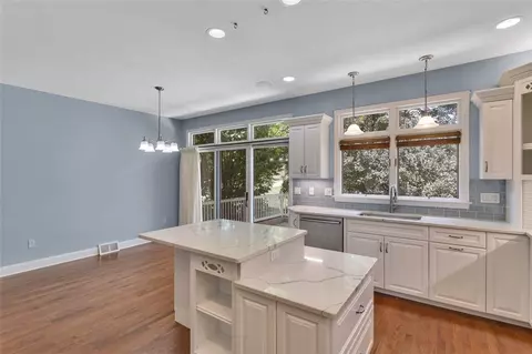 Kitchen - 9731 Harmony Dr, Pittsburgh, PA 15237 photo 3 of 5