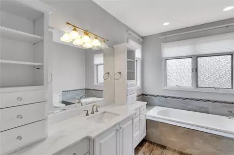 Bath - 9731 Harmony Dr, Pittsburgh, PA 15237 photo 3 of 6