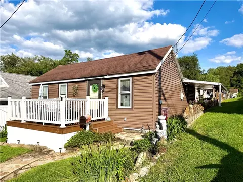 4 Hayes St, Dunbar, PA 15431