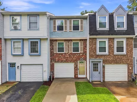 902 Lynwood, Cranberry Township, PA 16066