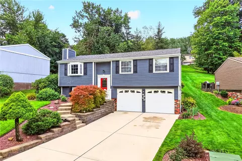 1909 Michren Cir, South Park, PA 15129