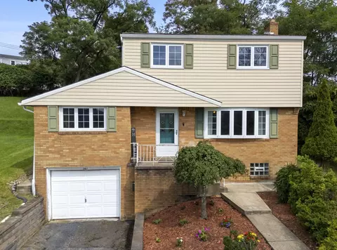 361 Algoma Dr, Pittsburgh, PA 15236