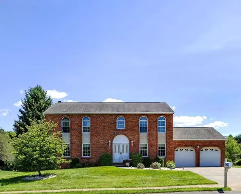 204 Trillium Dr, Cranberry Township, PA 16066