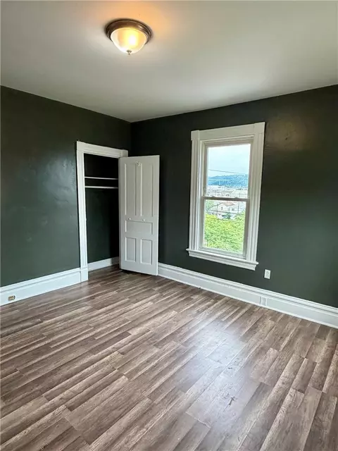 111 Churchill St, Mckees Rocks, PA 15136
