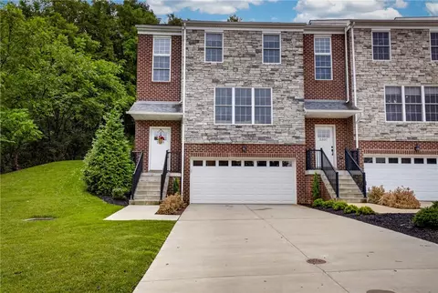 2335 Old Greentree Rd, Carnegie, PA 15106