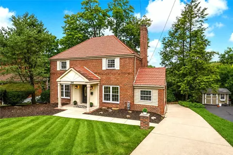 194 Parkridge Ln, Pittsburgh, PA 15228
