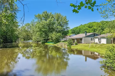 120 Lakeview, Fombell, PA 16123