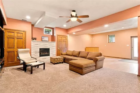 Living - 760 Westminster Dr, Irwin, PA 15642 photo 2 of 3