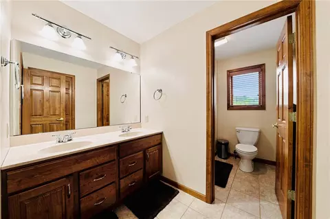 Bath - 760 Westminster Dr, Irwin, PA 15642 photo 3 of 4