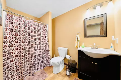 Bath - 760 Westminster Dr, Irwin, PA 15642 photo 4 of 4